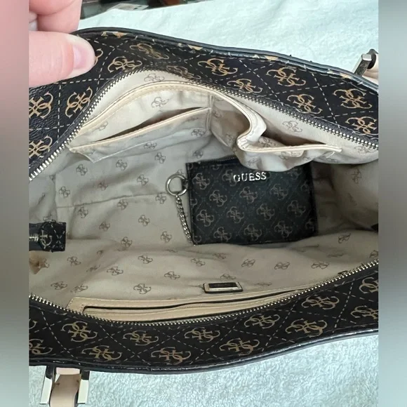 Guess Rylan Tech Tote - Picture 4 of 5